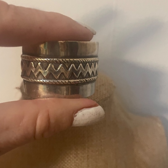 Vintage 70’s Native American Sterling Silver cuff bracelet - Picture 4 of 5